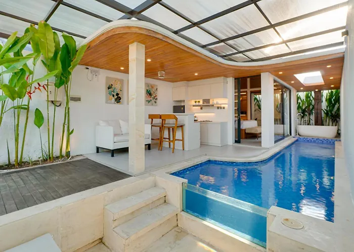 La Luxe Villa *